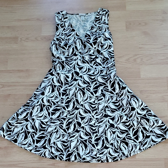 A New Day Black and White Leaf Pattern Mini Dress *see Photos - Picture 1 of 11